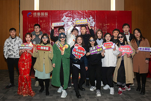 紐酷國際港前客服部、操作部、產品設計中心