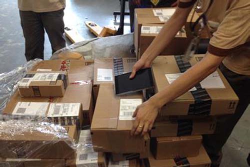 海關(guān)規(guī)定是美國海關(guān)定的，美國海關(guān)查驗