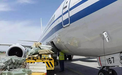 有國內(nèi)航司相關人士稱，新規(guī)主要是出于安全運輸考慮，客艙內(nèi)貨物不能被有效固定